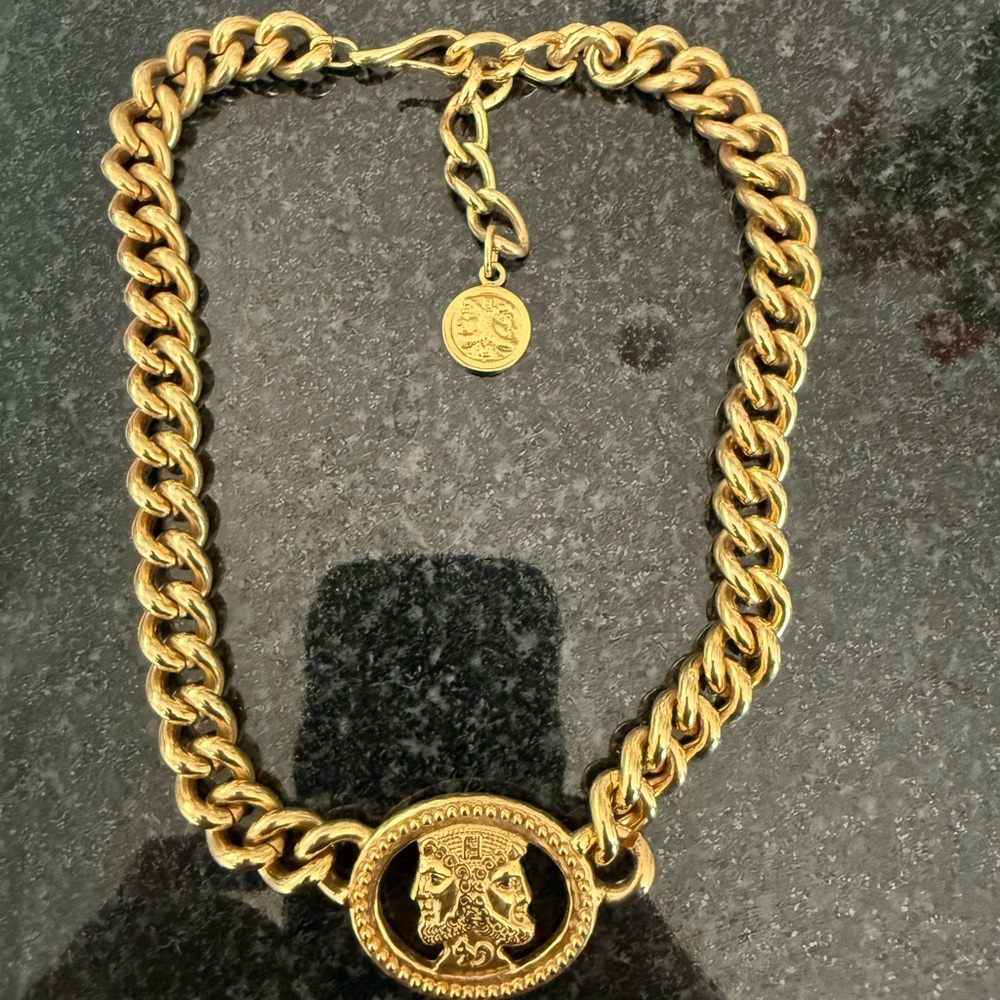 Authentic Vintage Fendi Necklace Beautiful Gold